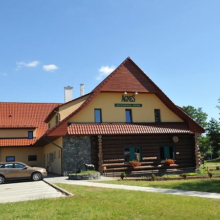 Hotel Agnes Bohdanec Екстер'єр фото
