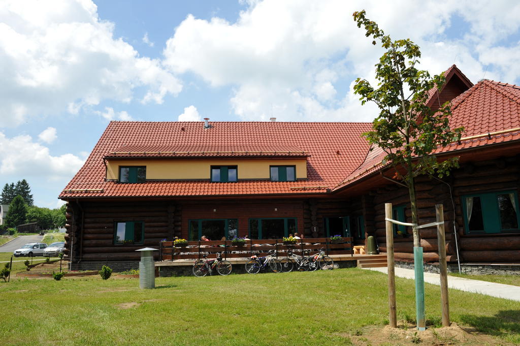 Hotel Agnes Bohdanec Екстер'єр фото